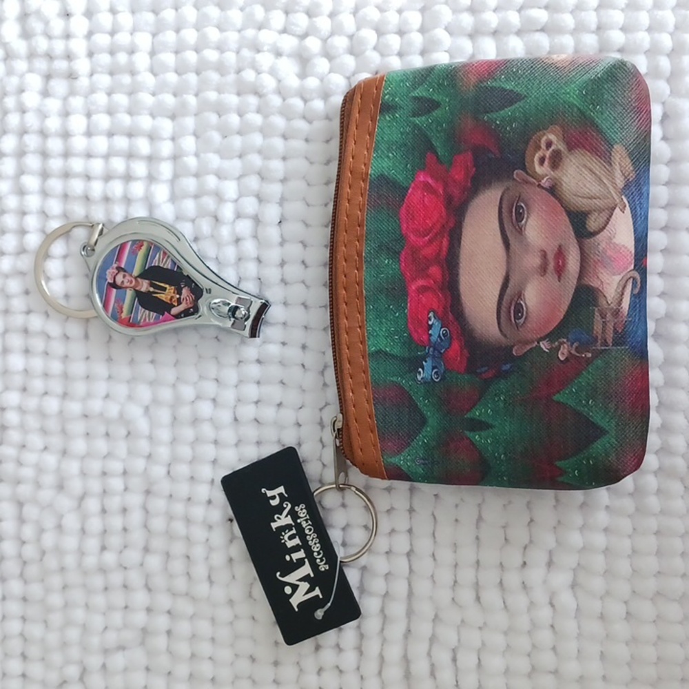 Frida Kahlo nail clippers and coin purse